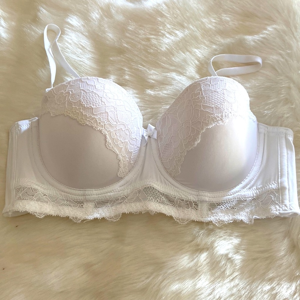 NWOT Absolutely stunning white longline bra in size 36B
